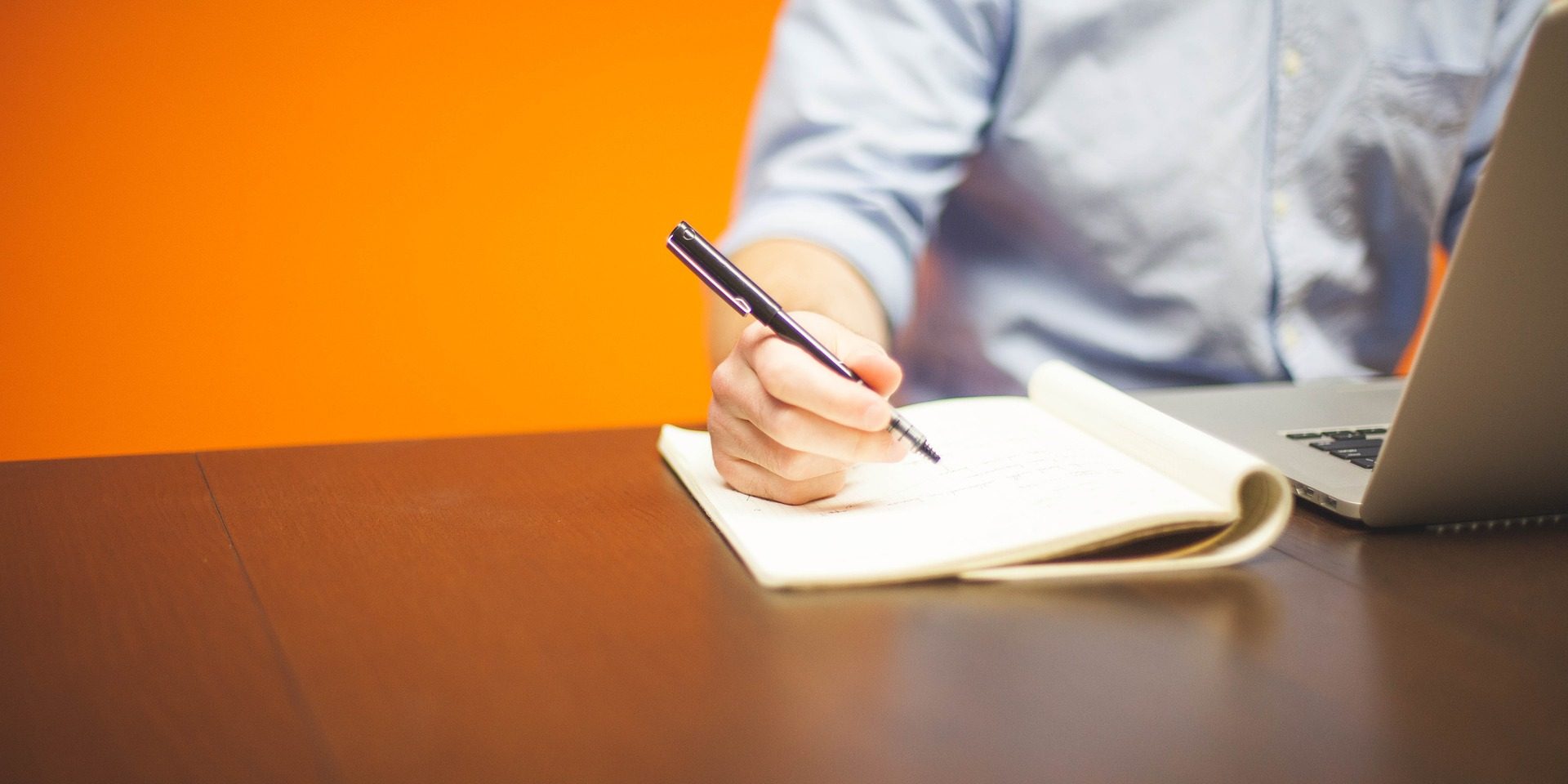 entrepreneur-g2bab0f379_1920 web writing